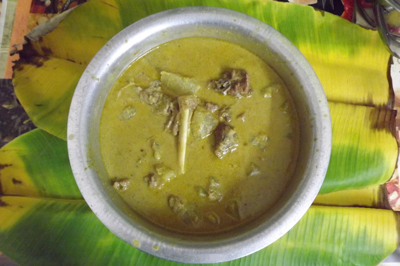  Kuvalyacho Polov (Ash gourd-Mutton Curry)