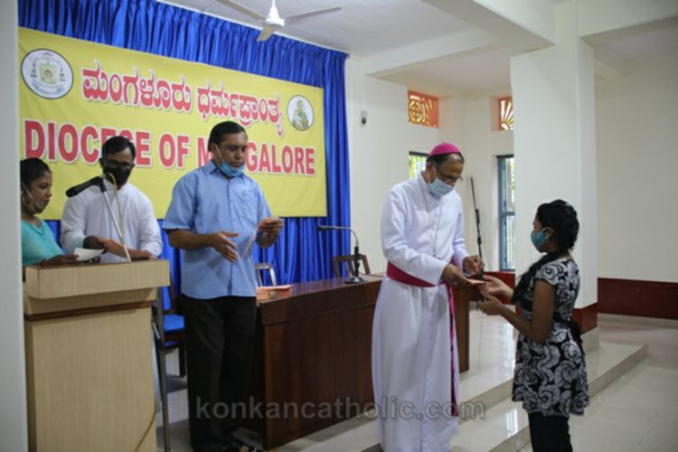  Diocese of Mangalore & CODP disburses Education Aid to needy students and organizes SPARSHA awareness on Cancer and COVID 19