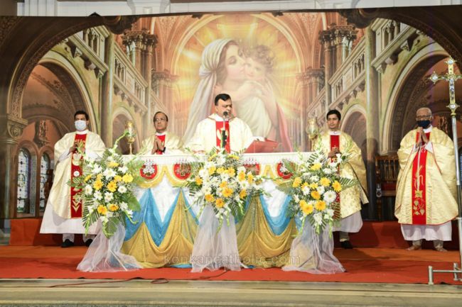  Thanks giving mass held at Valencia