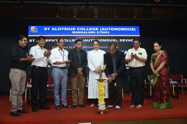  SAC holds National Level Seminar on Advances in Chemical Research